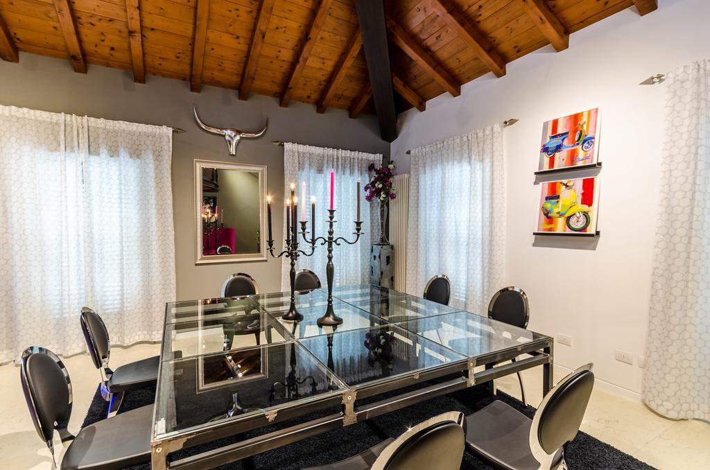 Duomo Guesthouse เปียเชนซา ภายนอก รูปภาพ